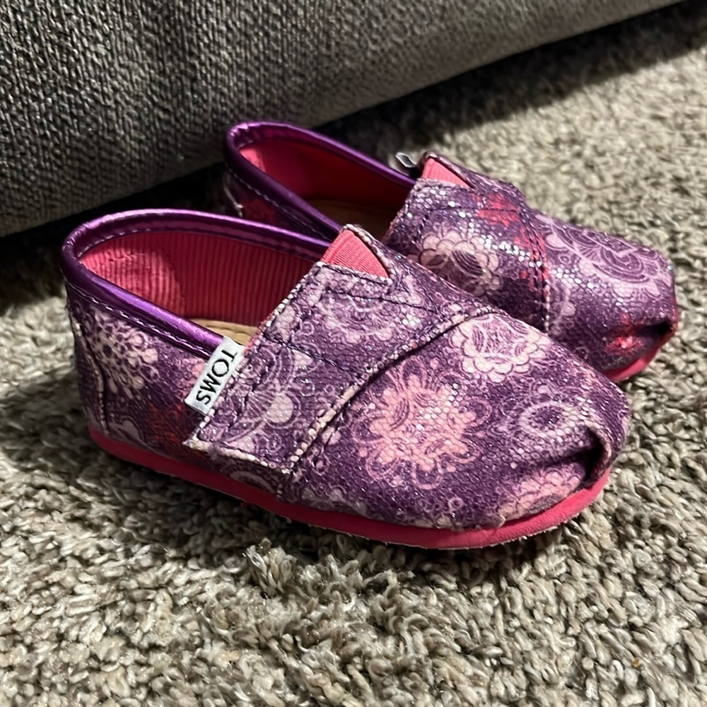 Toms Toddler Girls Pink & Purple‎ Slip On Shoes Size 4T